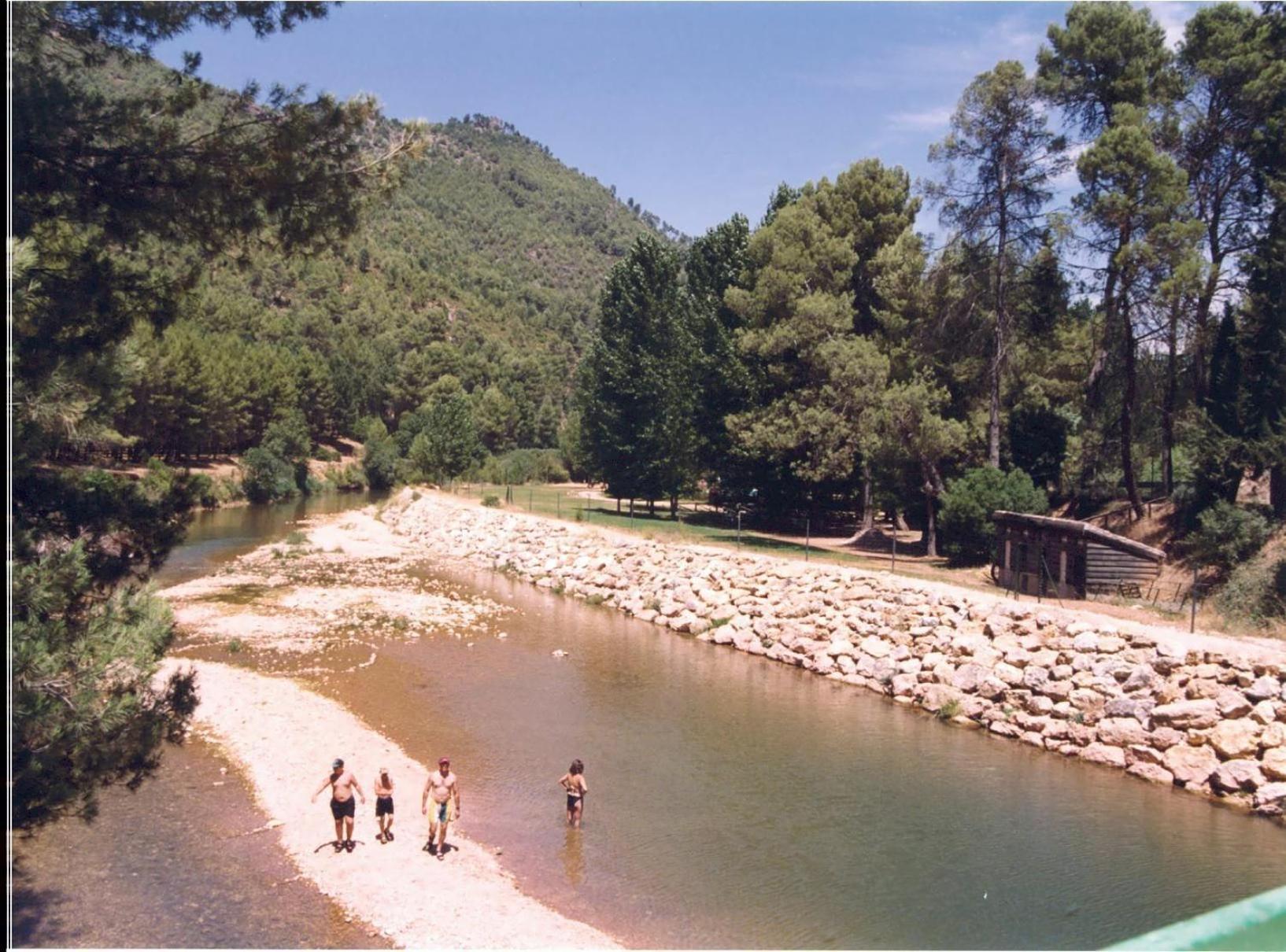 Camping Rural Llanos De Arance Coto Ríos Esterno foto