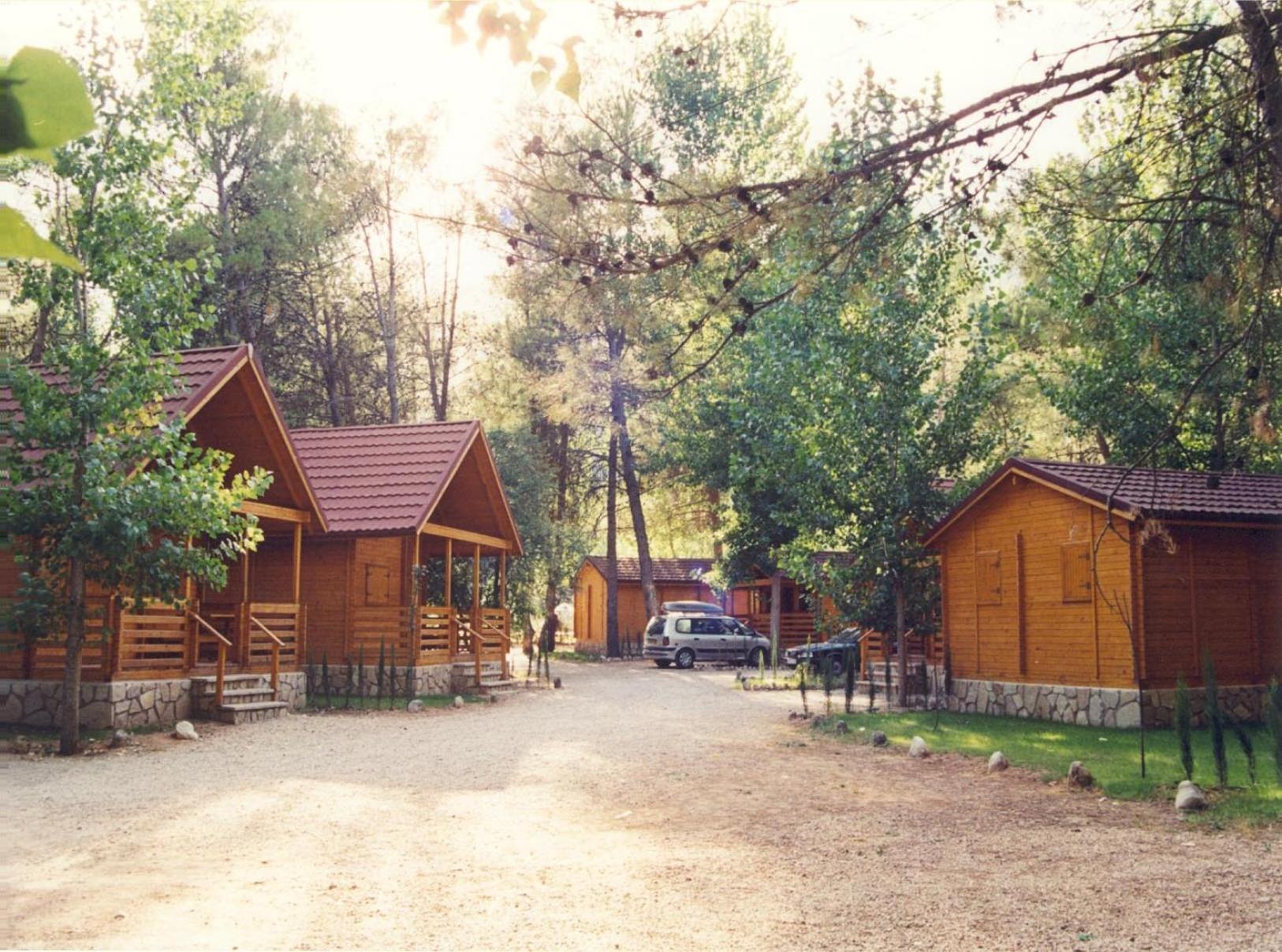 Camping Rural Llanos De Arance Coto Ríos Esterno foto